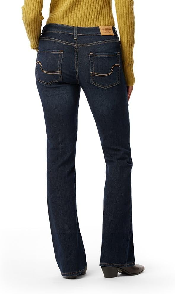 Levi Strauss Signature Gold Women's '03 Essentials Mid Rise Bootcut Jeans