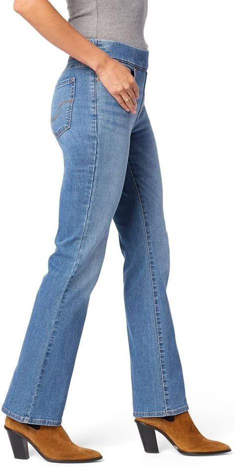 Levi Strauss Signature Gold Women's Totally Shaping Pull On Bootcut Jeans