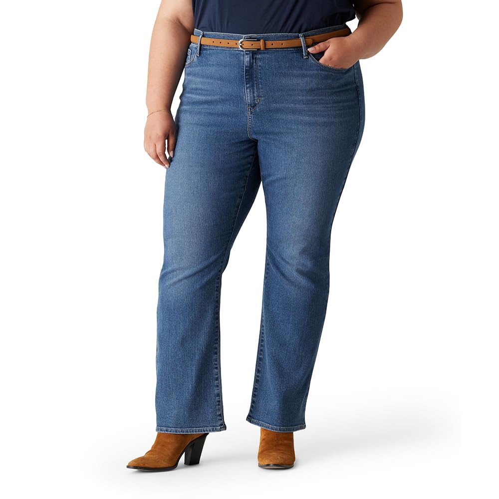Levi Strauss Signature Gold Women's '03 Essentials Mid Rise Bootcut Jeans