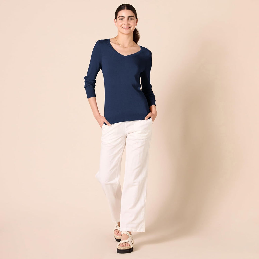 Amazon Essentials Women's Regular-Fit Lightweight Long-Sleeve V-Neck Sweater, Ribbed, Cozy Soft (Available in Plus Size)