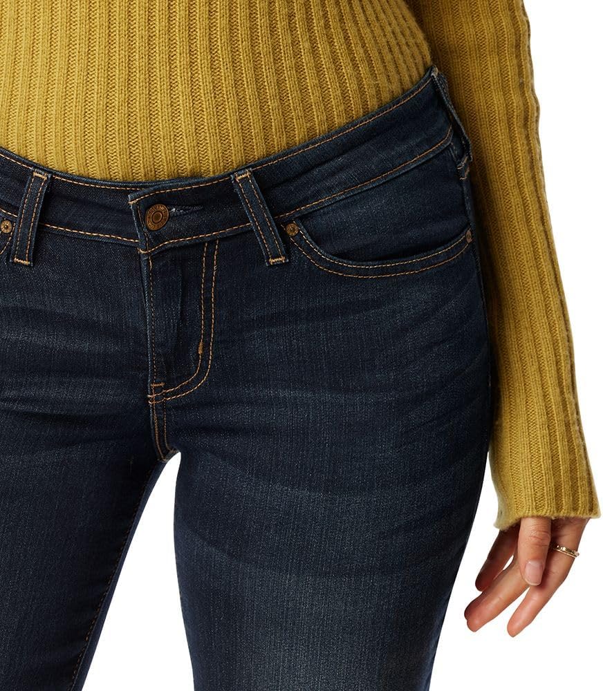 Levi Strauss Signature Gold Women's '03 Essentials Mid Rise Bootcut Jeans
