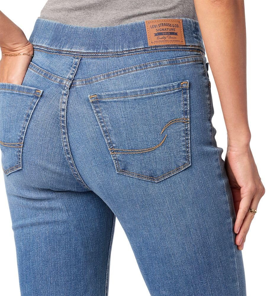 Levi Strauss Signature Gold Women's Totally Shaping Pull On Bootcut Jeans
