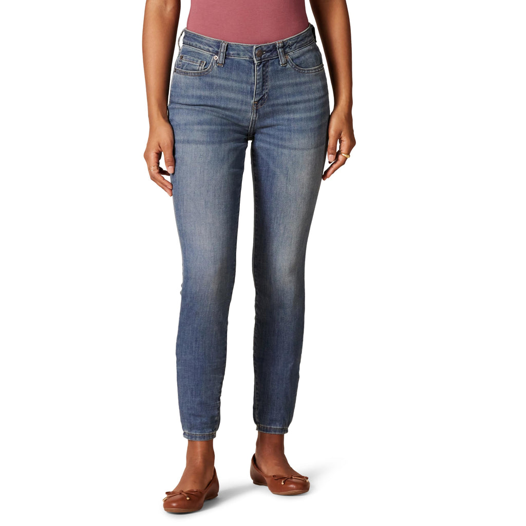 Amazon Essentials Women's Stretchy Mid Rise Curvy Skinny Jeans