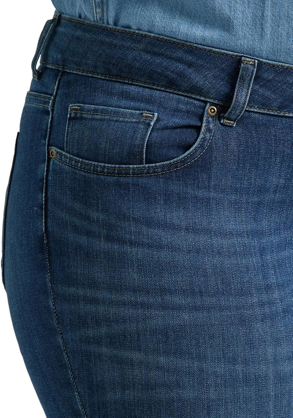 Lee Womens Plus Size Legendary Mid Rise Bootcut Jean