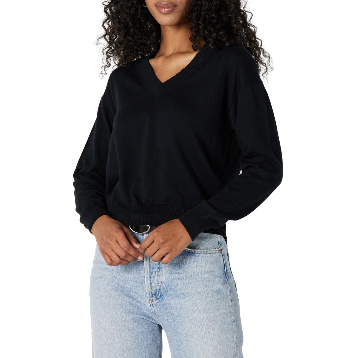 Amazon Essentials Women's Regular-Fit Lightweight Long-Sleeve V-Neck Sweater, Ribbed, Cozy Soft (Available in Plus Size)