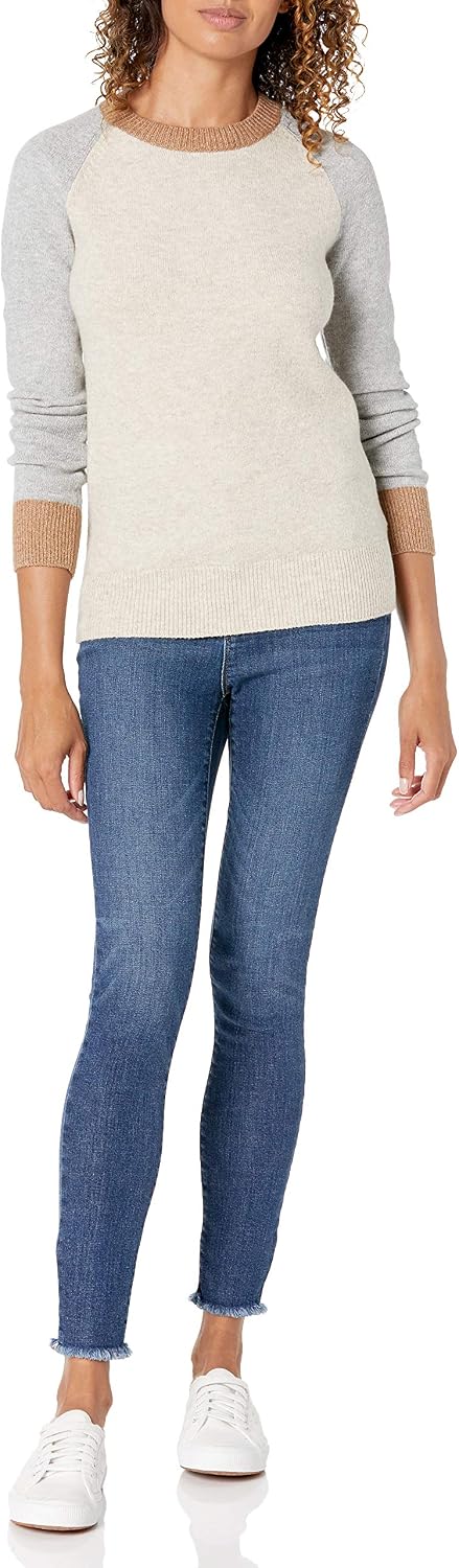 Amazon Essentials Women's Regular-Fit Soft Touch Crewneck Long-Sleeve Sweater